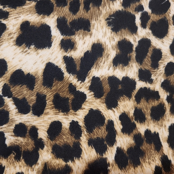 Animal print crop top Charlotte Russe size small - Picture 8 of 9